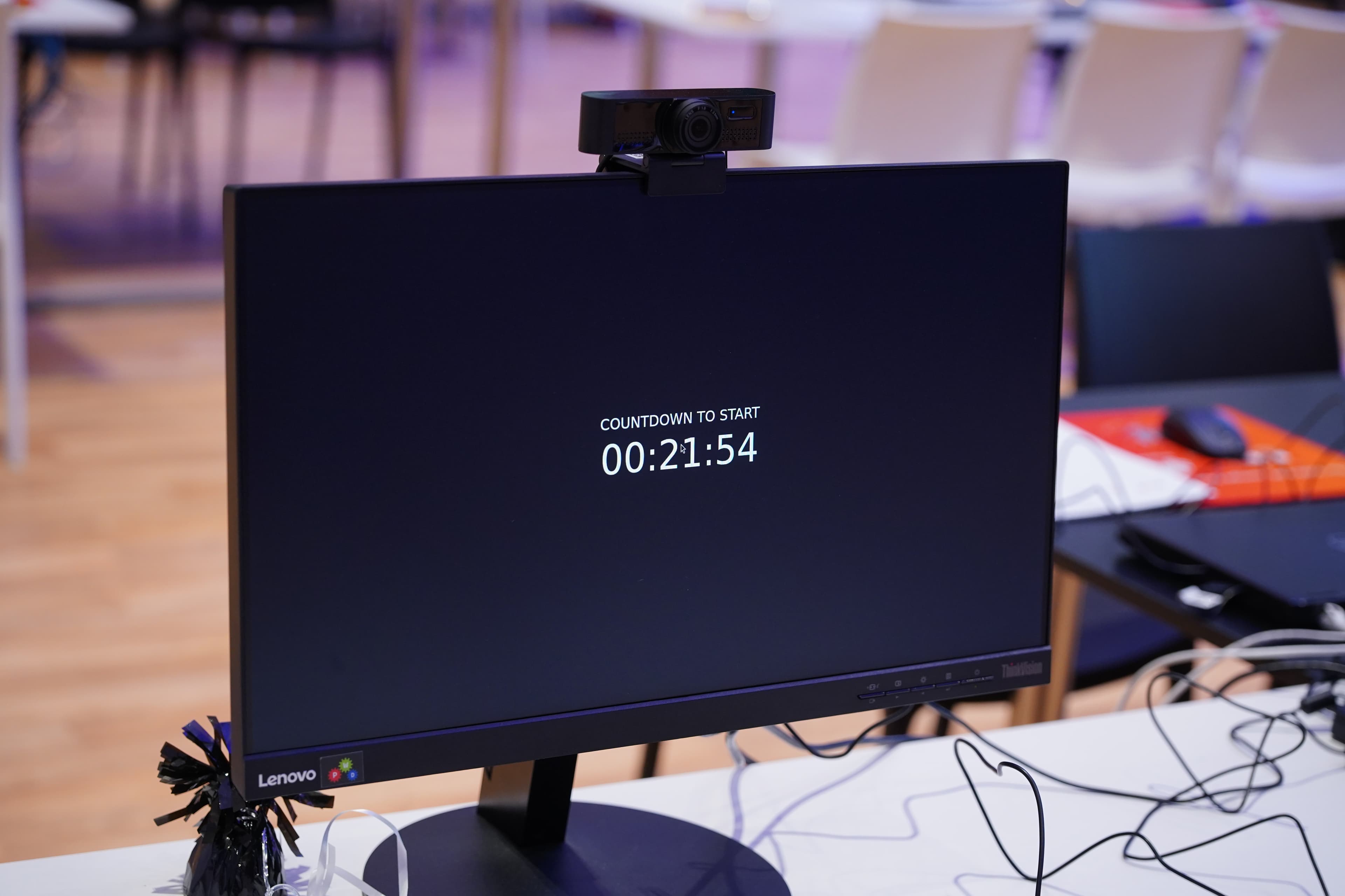 Lenovo ThinkVision T-23i-10 23"